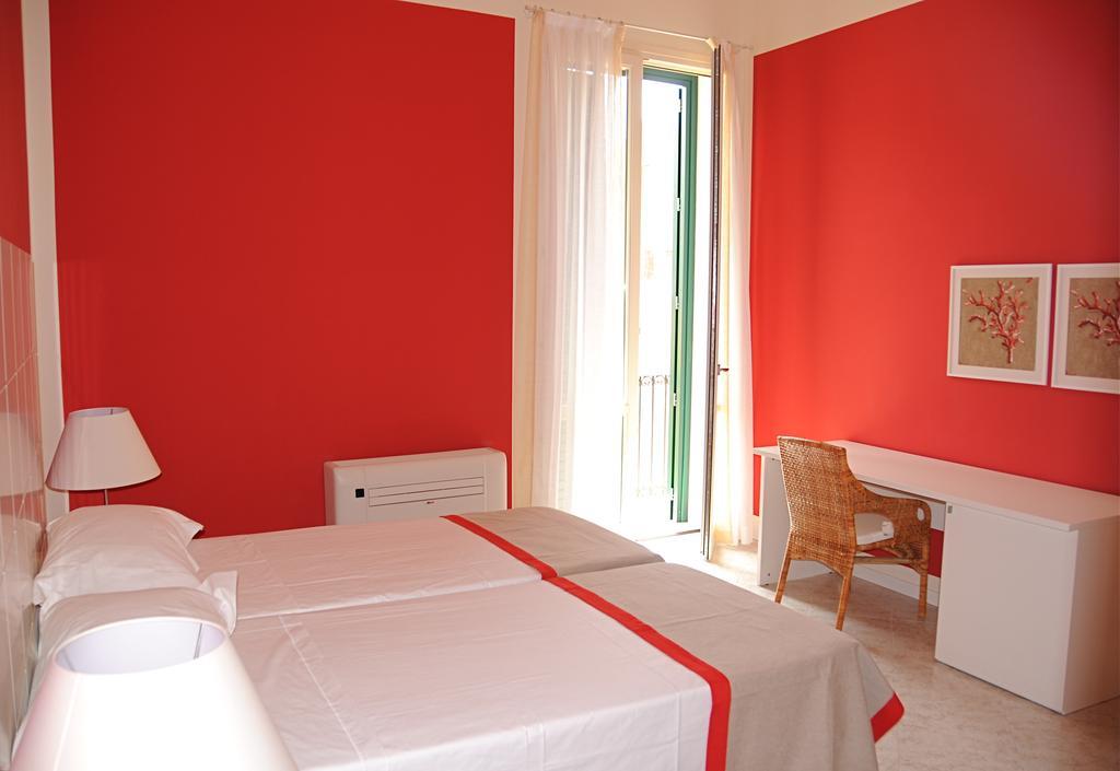 Albachiara Suite Rooms - City Center Trapani Pokoj fotografie